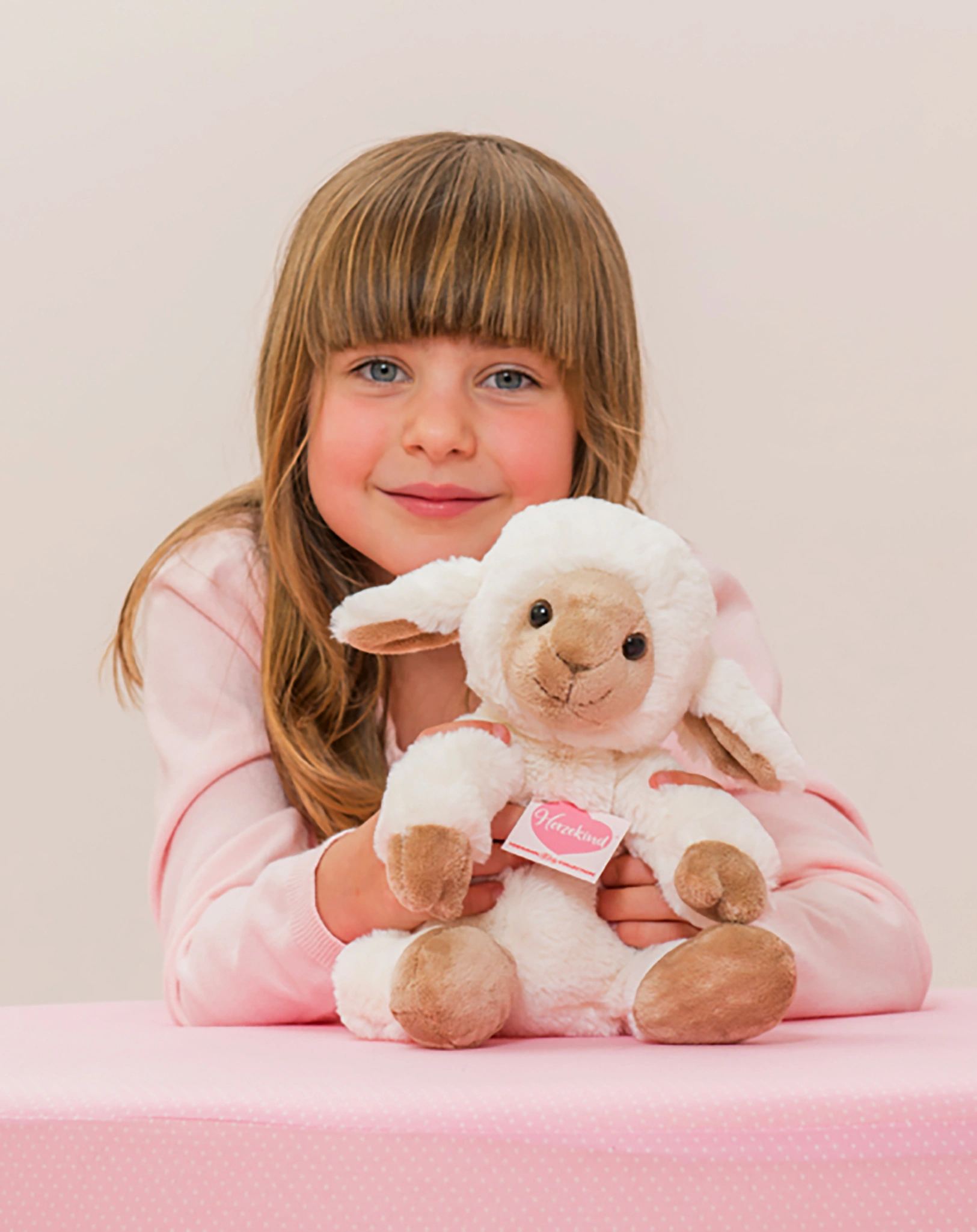 Kuscheltier LÄMMCHEN FRIDO (32cm) in weiß
