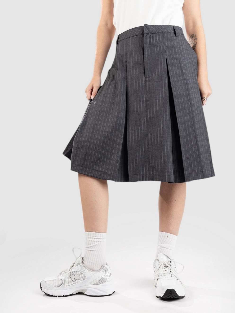 Misfit Shapes Aquarius Pleated Skirt charcoal stripe