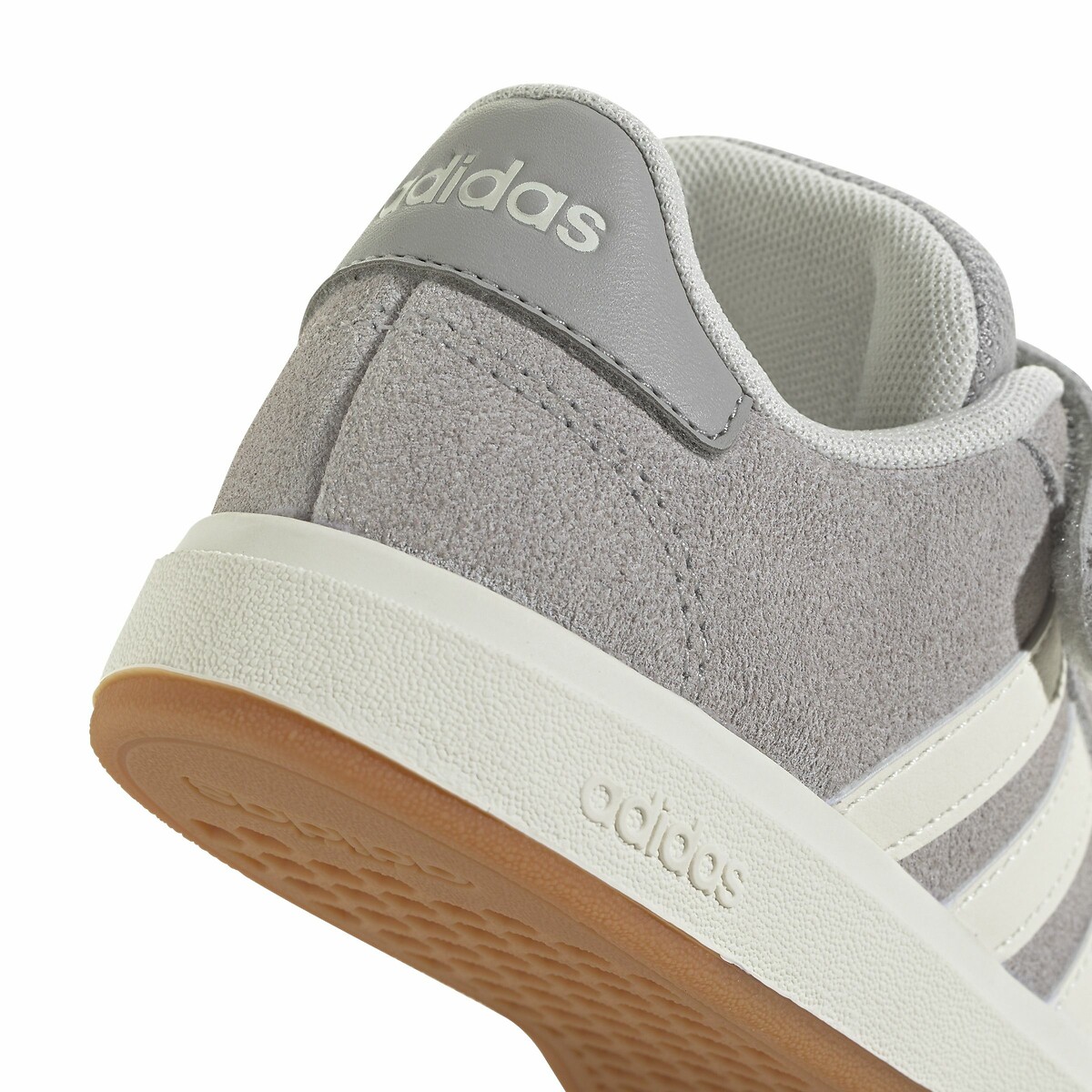 ADIDAS ROUPAS ESPORTIVAS<br>Tênis Grand Court anos 2000