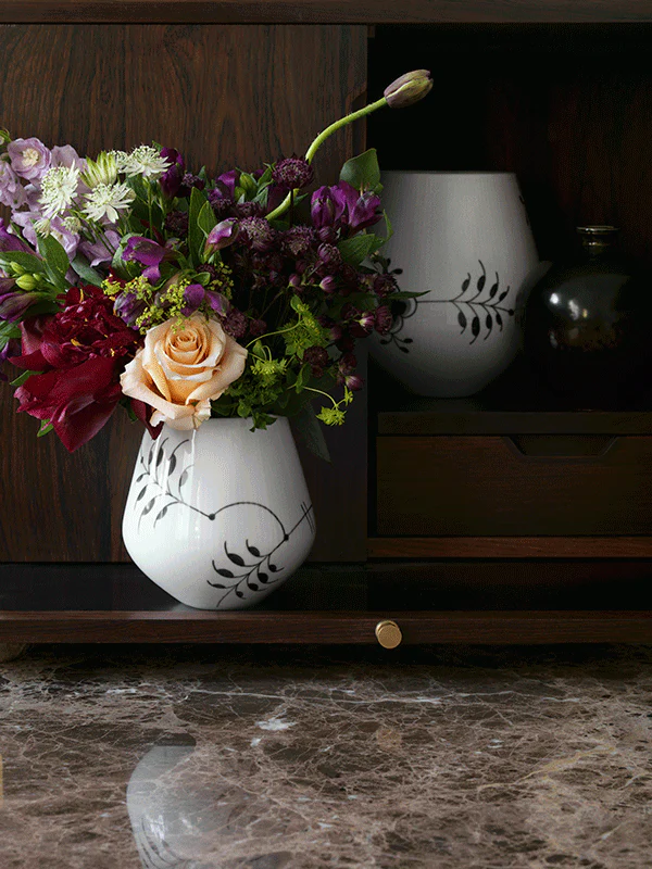 Royal Copenhagen  Sort Mega vase - 15 cm.