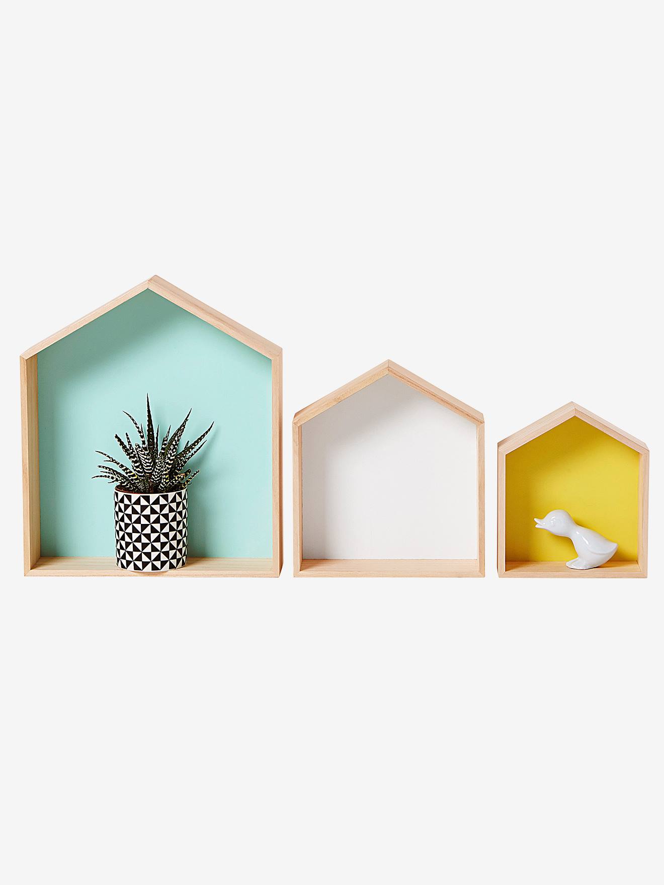 Conjunto de 3 prateleiras de madeira multicoloridas em formato de casa.