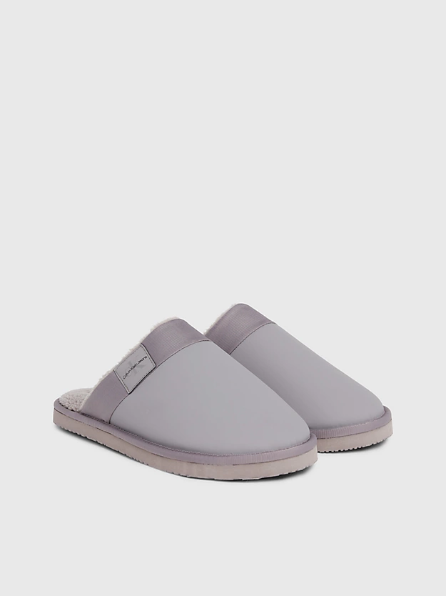 Chinelo mule de couro sintético
