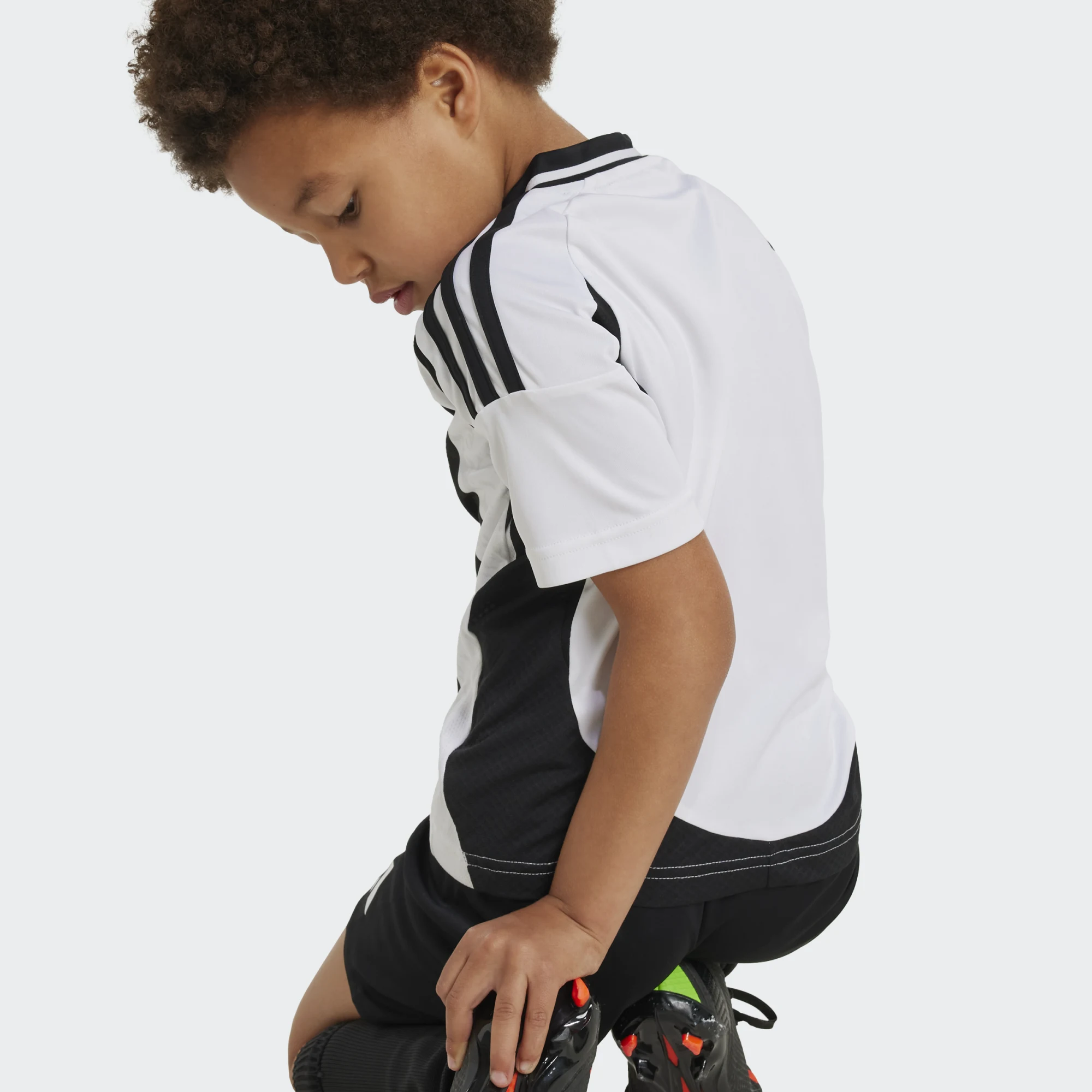 Juventus Minikit Thuis 2024/2025