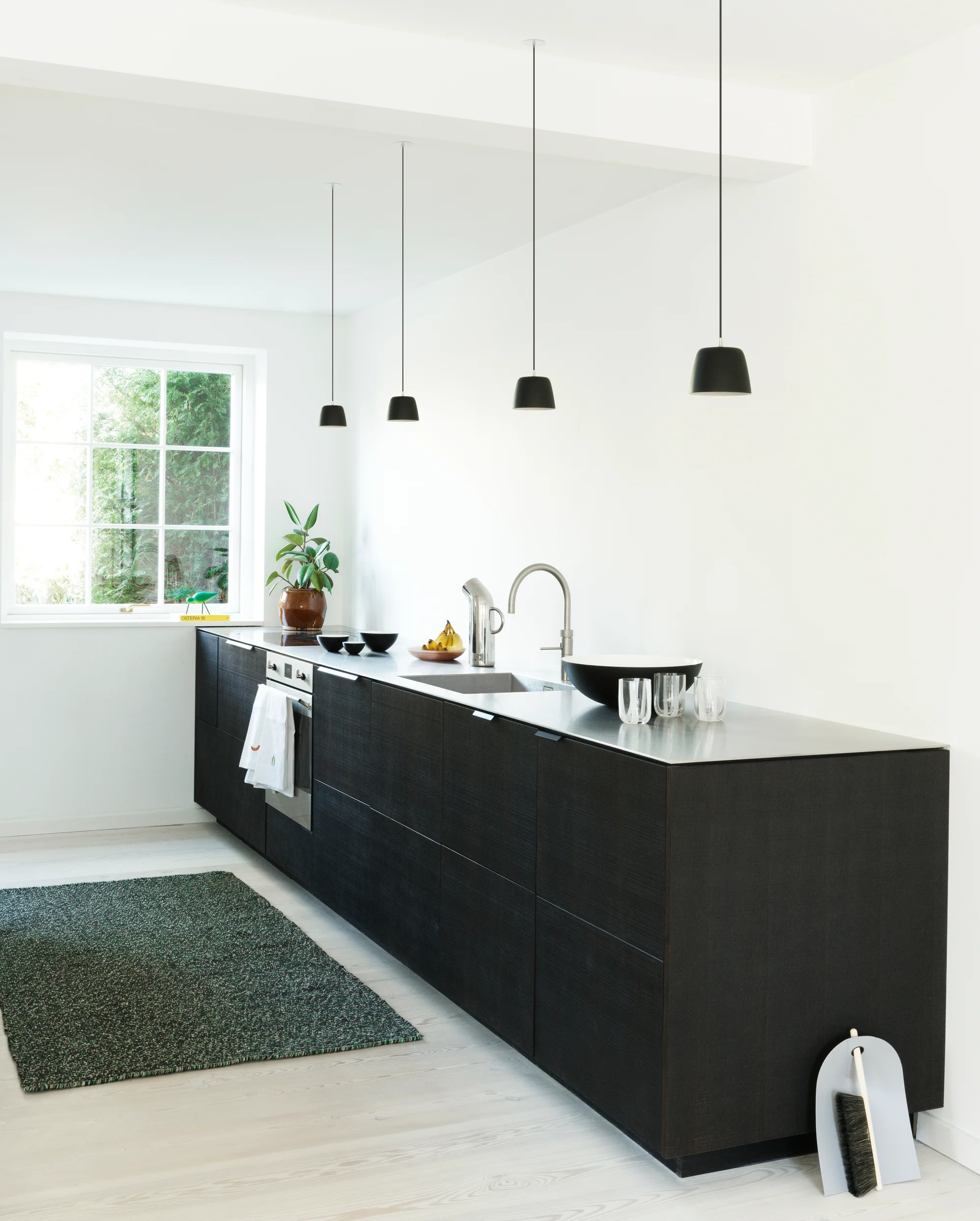 Normann Copenhagen  Tub lampe, sort - Ø13 cm.