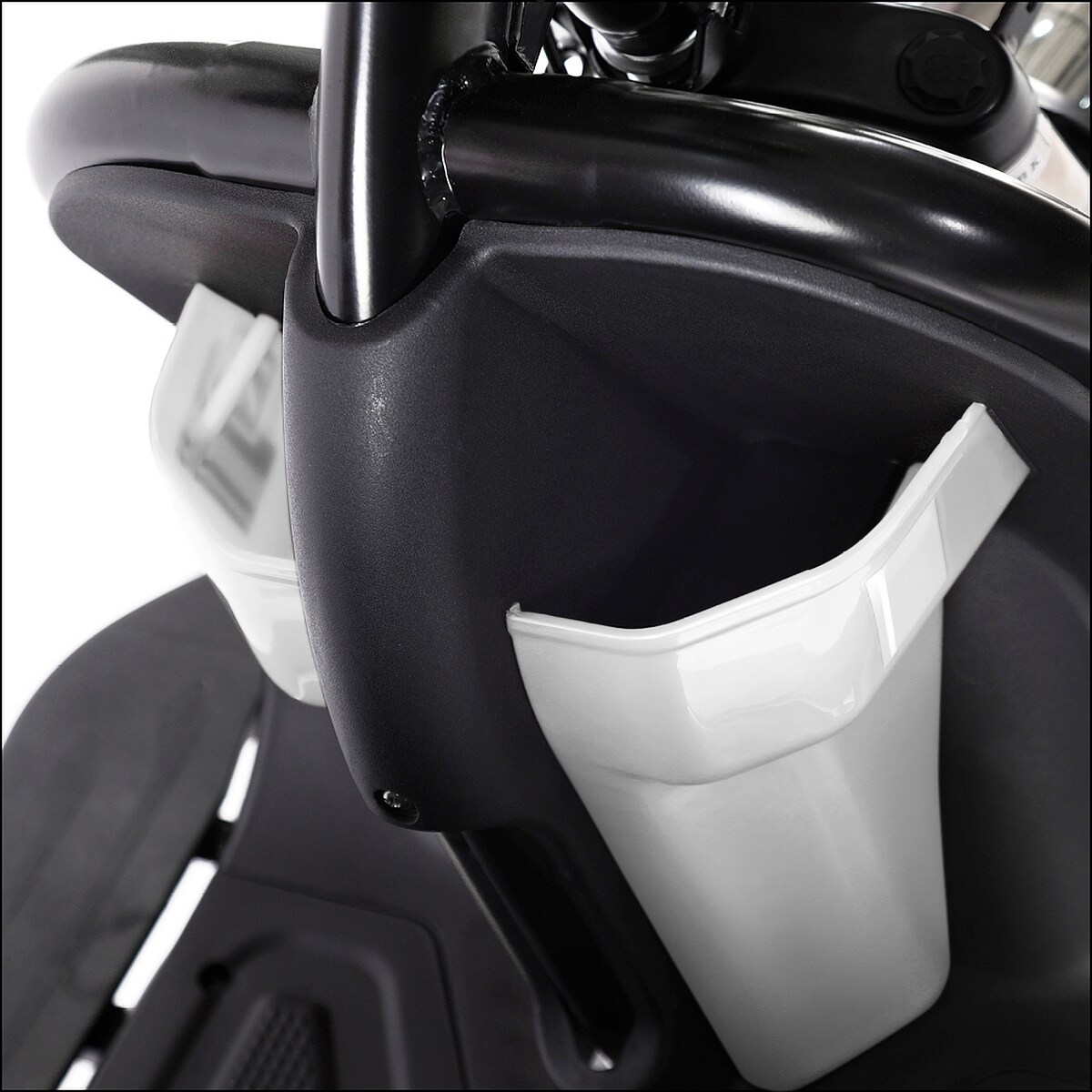 ENEWAY Elektromobil Bari - ETrike - E-Mobil - 3-Rad 6 km/h führerscheinfrei helmfrei weiß