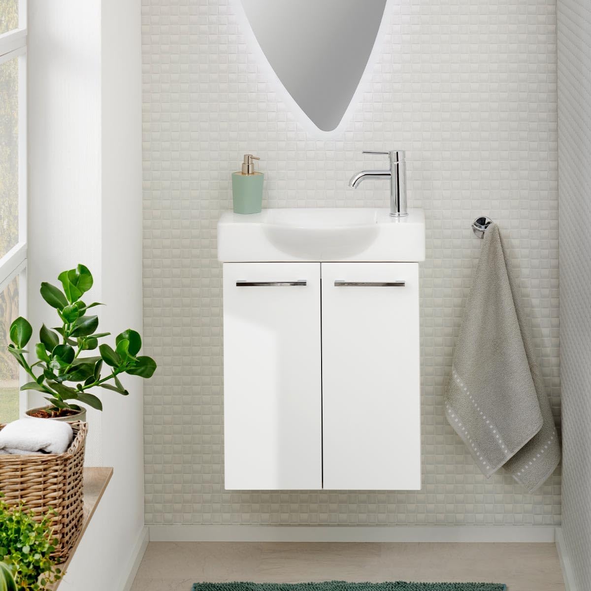 FACKELMANN SCENO Gäste-WC Set 2 Teile – Waschtischunterschrank in Weiß mit Waschbecken aus Keramik – SBC Waschbeckenunterschrank schmal – 2 Türen – Hahnloch rechts – 55 cm breit