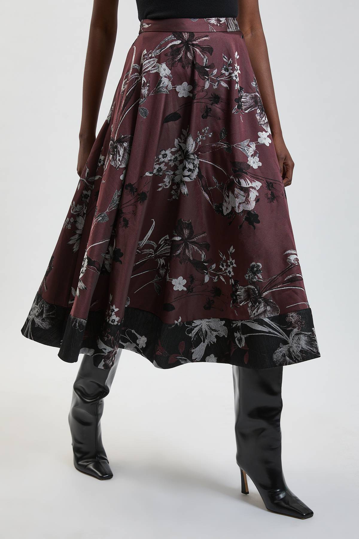 KarenMillen Jupe Midi Évasée Ajustée en Jacquard Floral