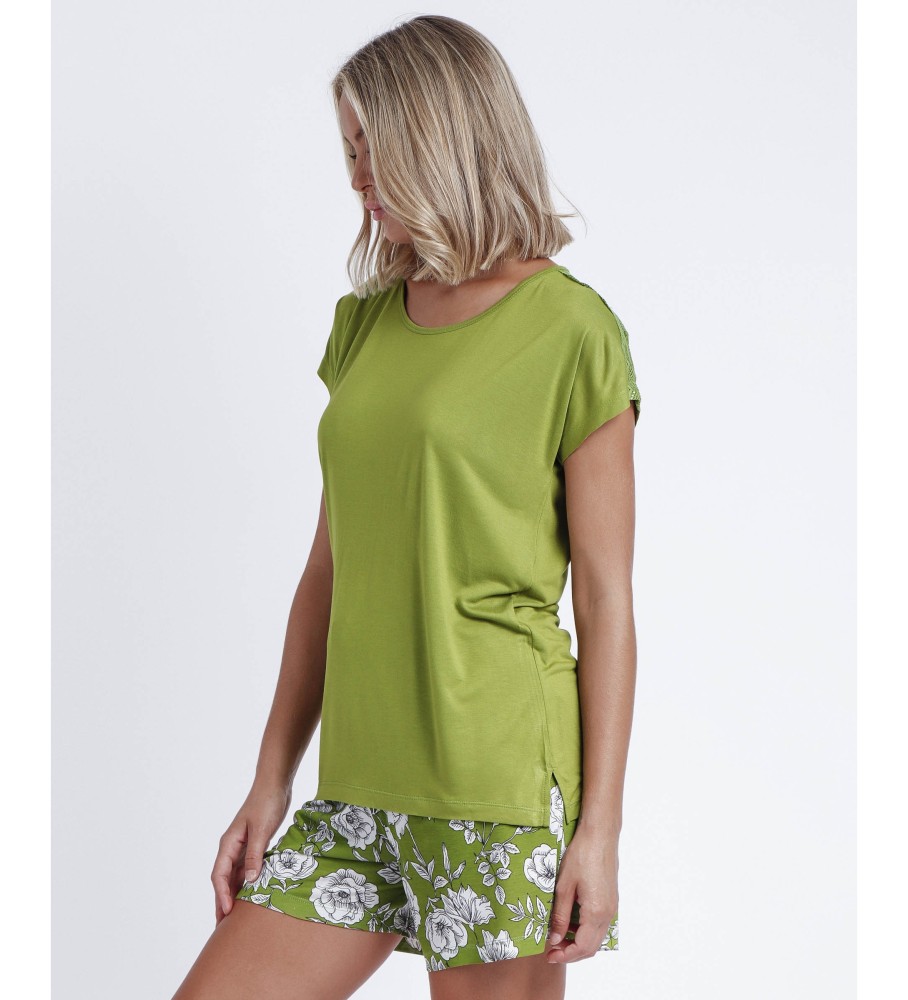 Pijama verde com estampa floral azul marinho da Admas
