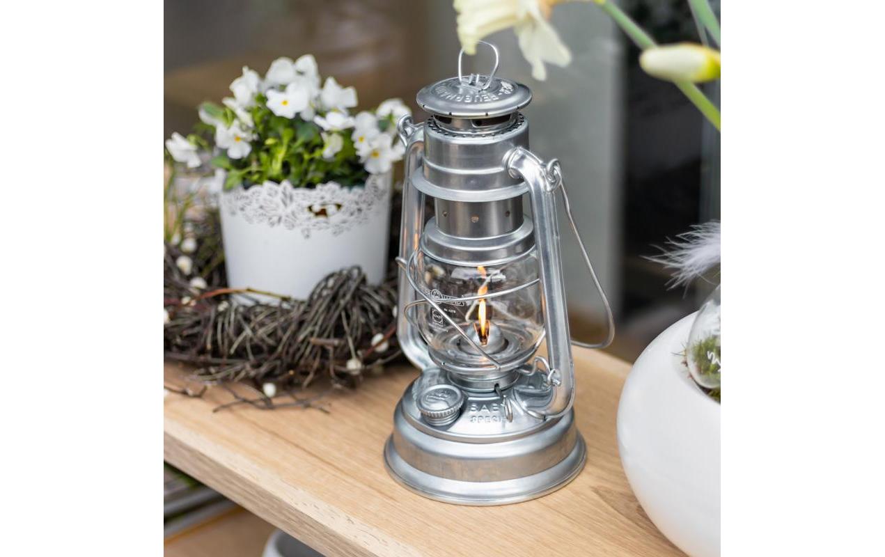 Laterne Baby Special 276, VerzinktZeitlose Outdoor-Beleuchtung