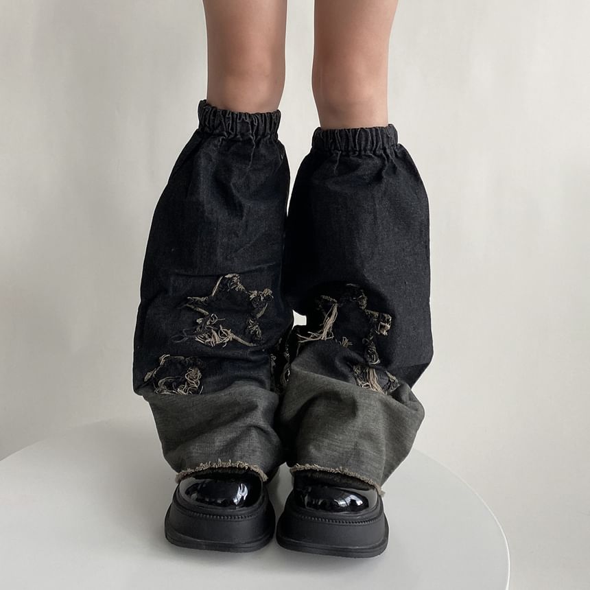 Allinya - Fray denim beenwarmers met gewassen appliqué