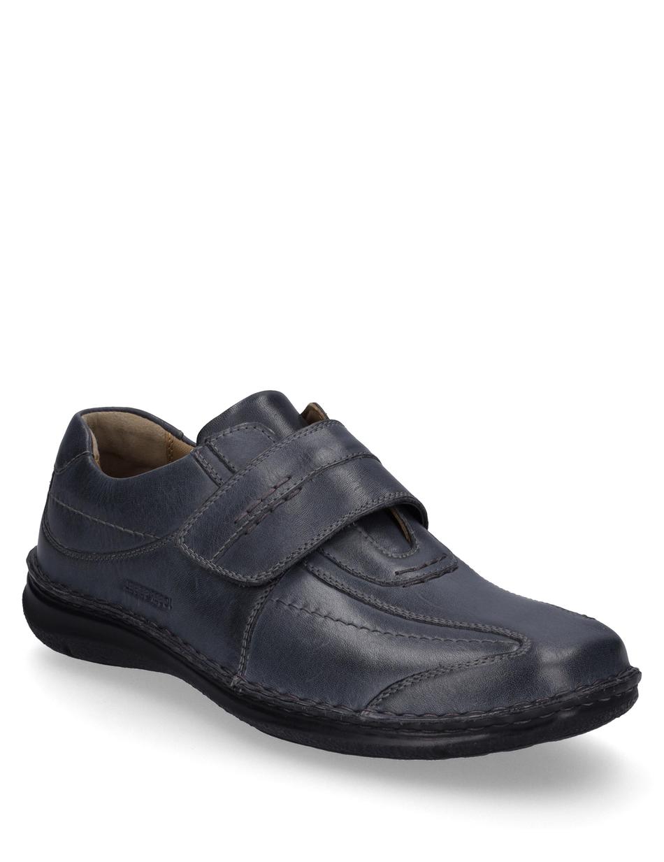 Slipper Alec, ocean