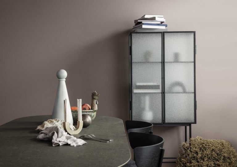 Ferm Living Herman gestoffeerde stoel donkerblauw