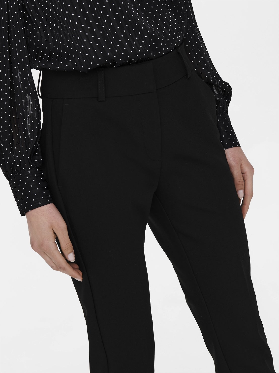 ONLVERONICA-PISA Slim Fit Klassische Hose Black