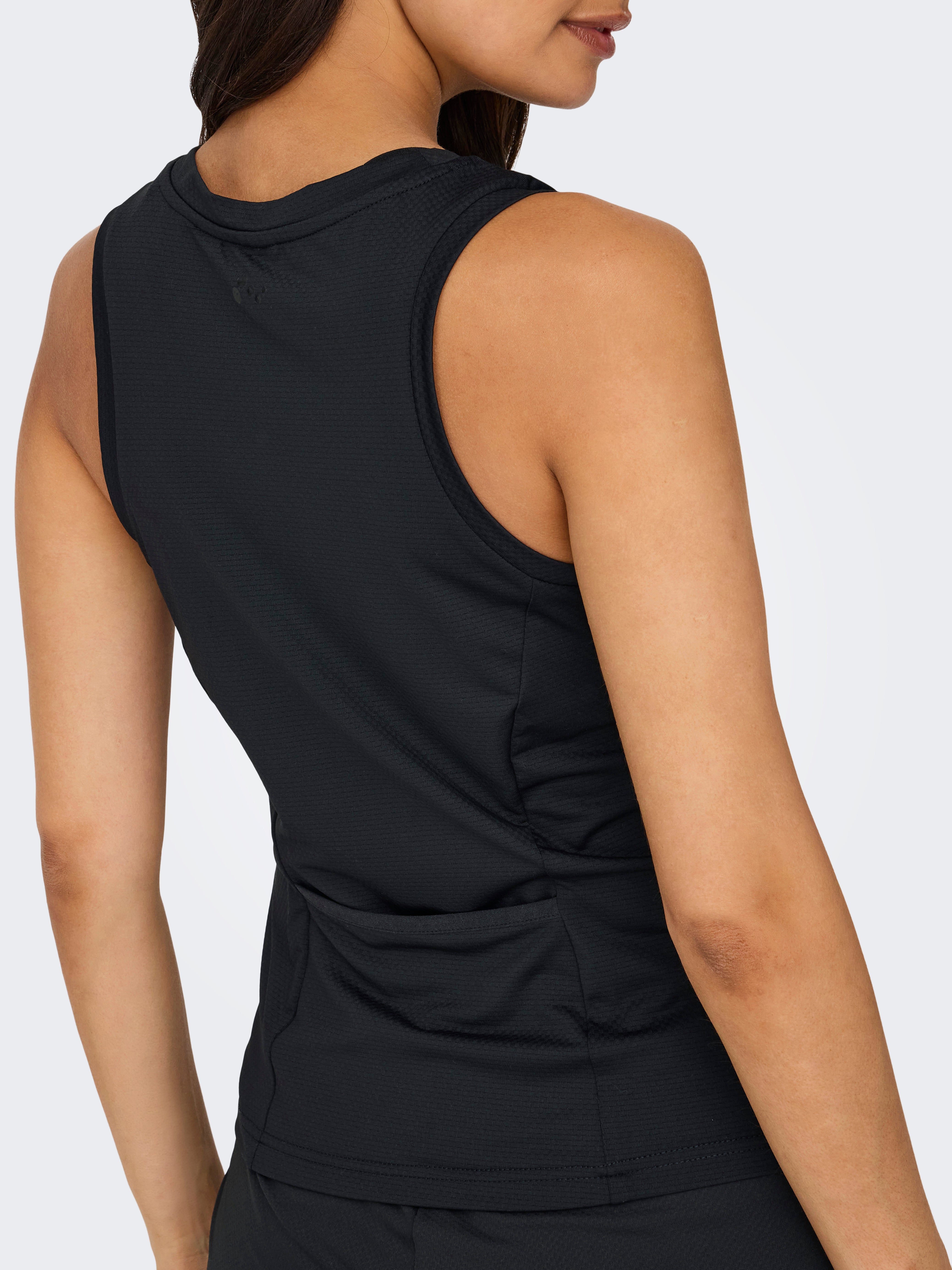 ONPPINA Top Black