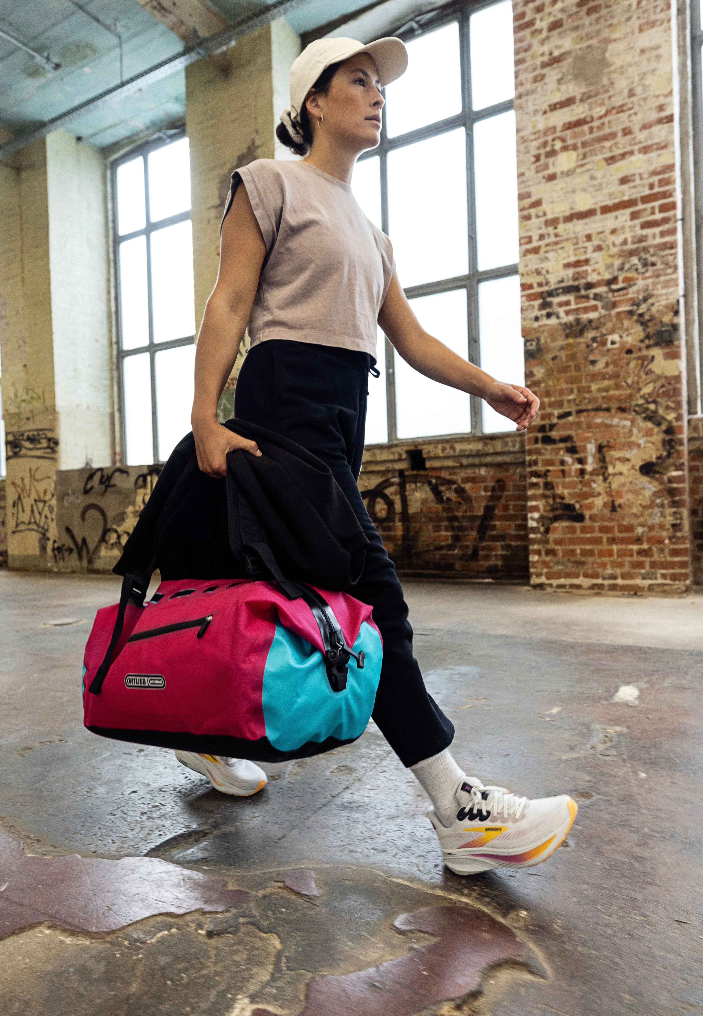 Duffle Lite Cyber 40L Cyber Pink/Blue - Dufflebag