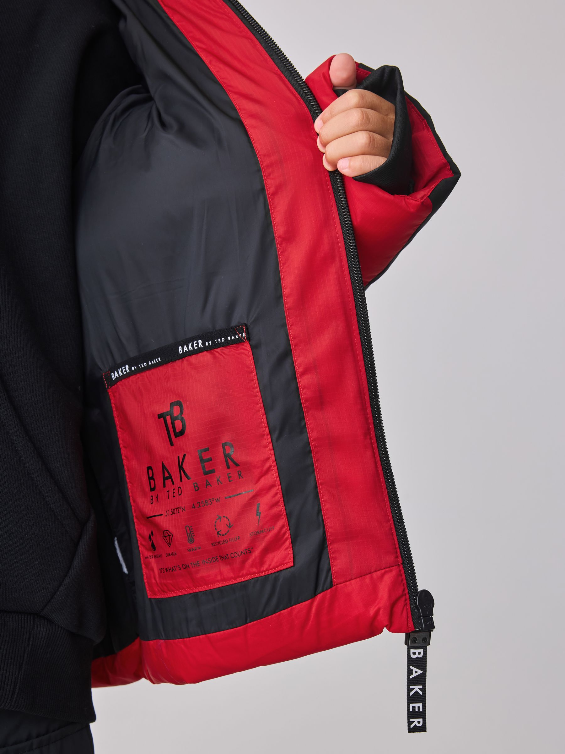 Rood/zwart - Baker By Ted Baker Shower Resistant Colourblock Padded Jackets