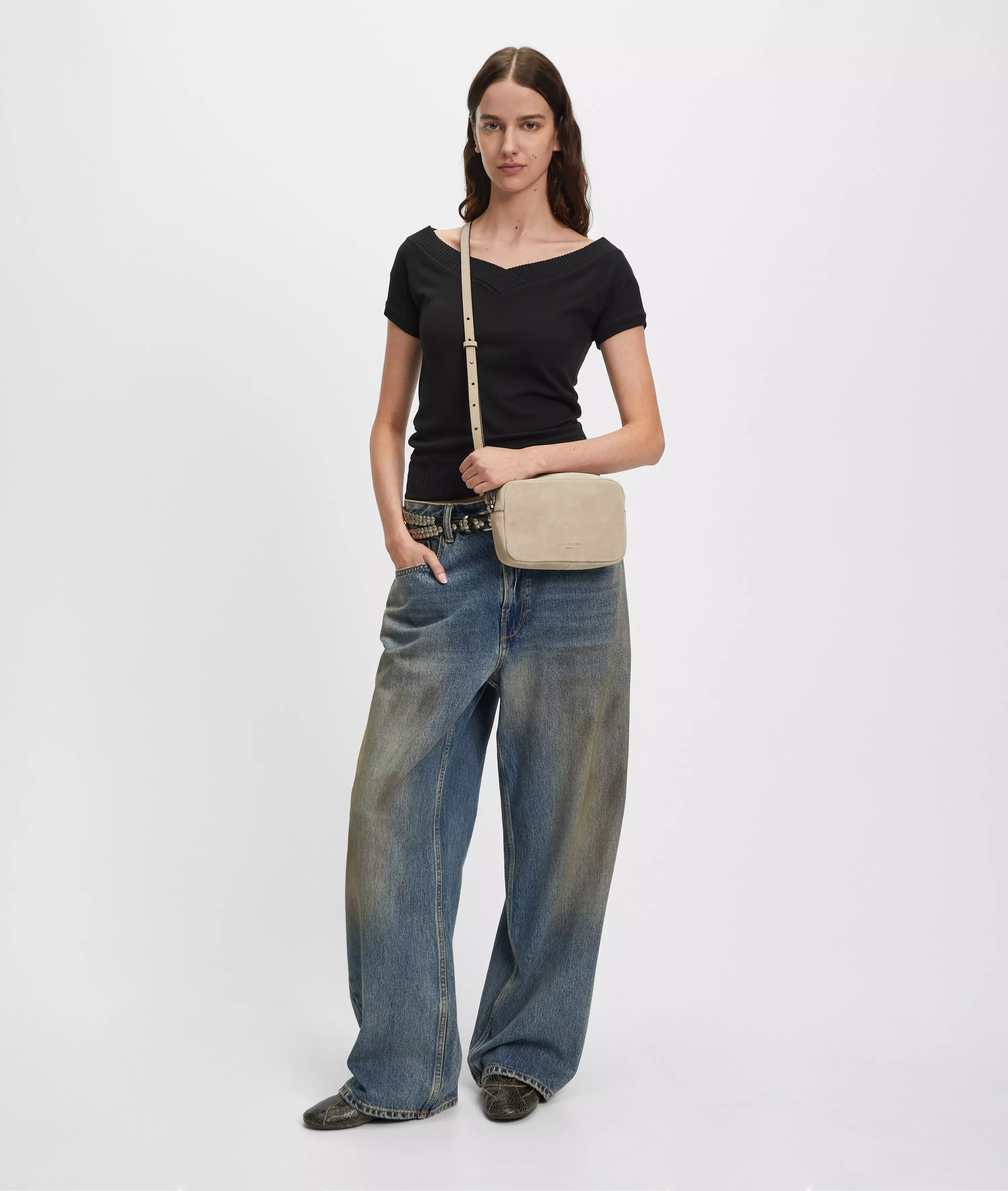 Crossbody Handy shoulder bag made from soft suede