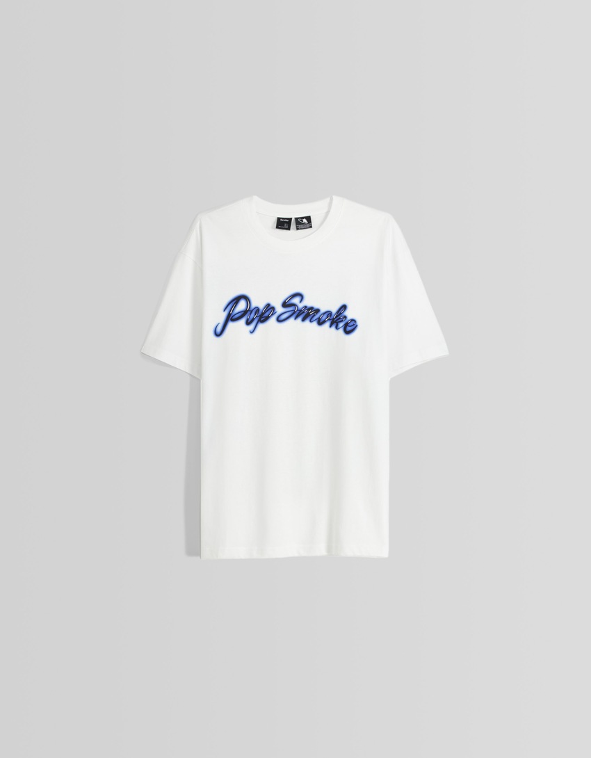 Camiseta de manga curta com estampa Pop Smoke e modelagem quadrada