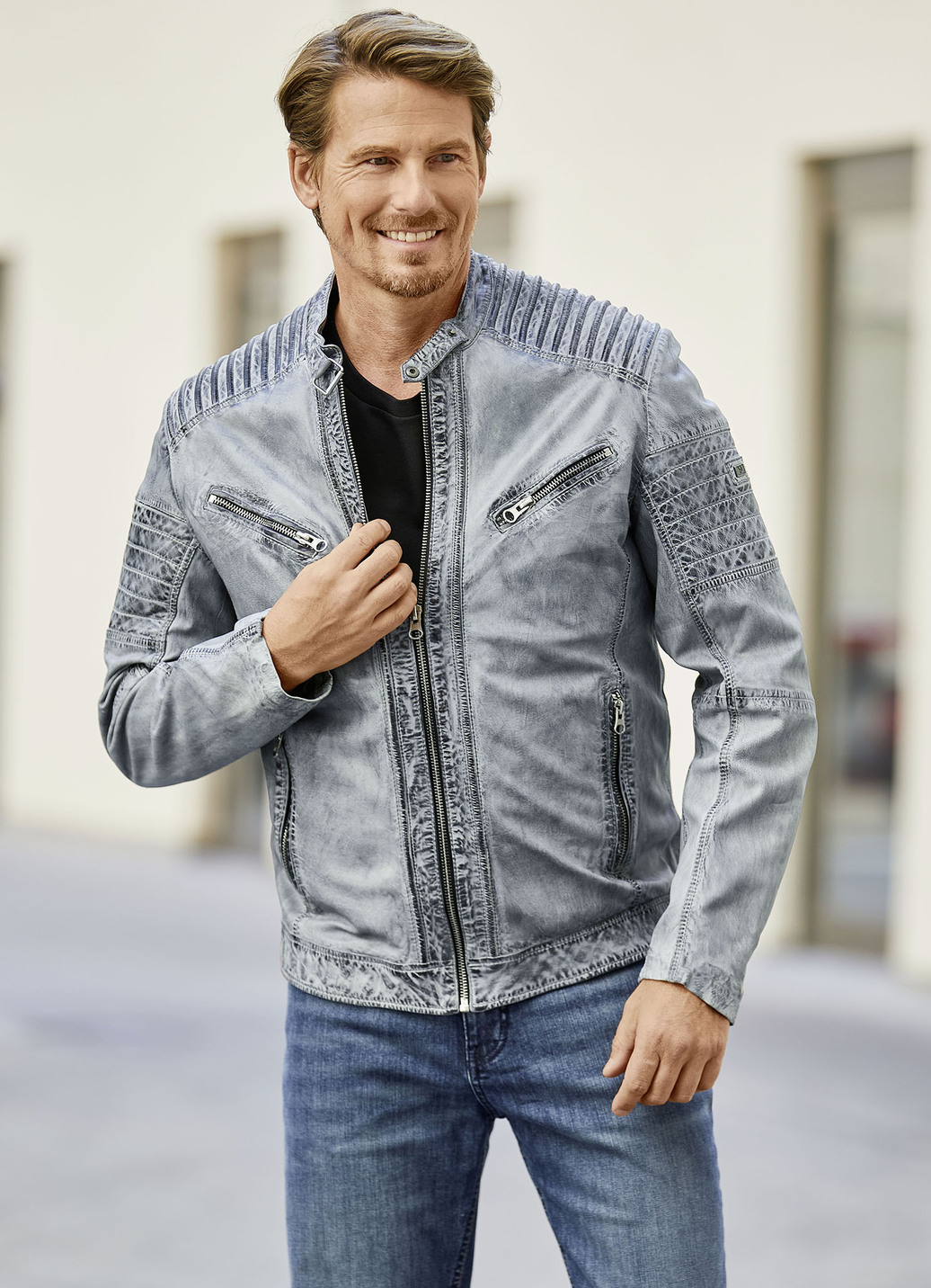Lederkurzjacke mit Zierstepp