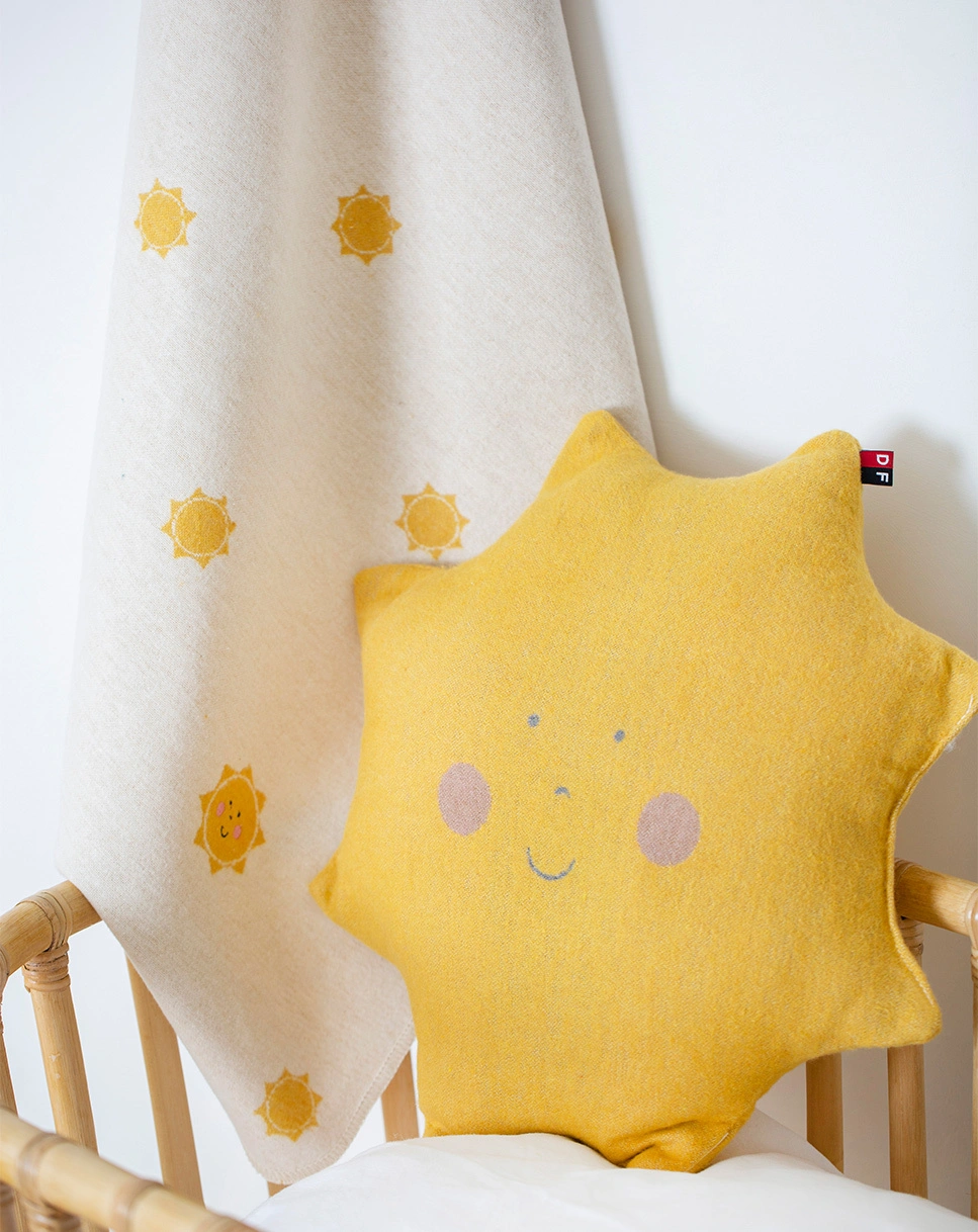 Babydecke SONNE (90x70) in weiß