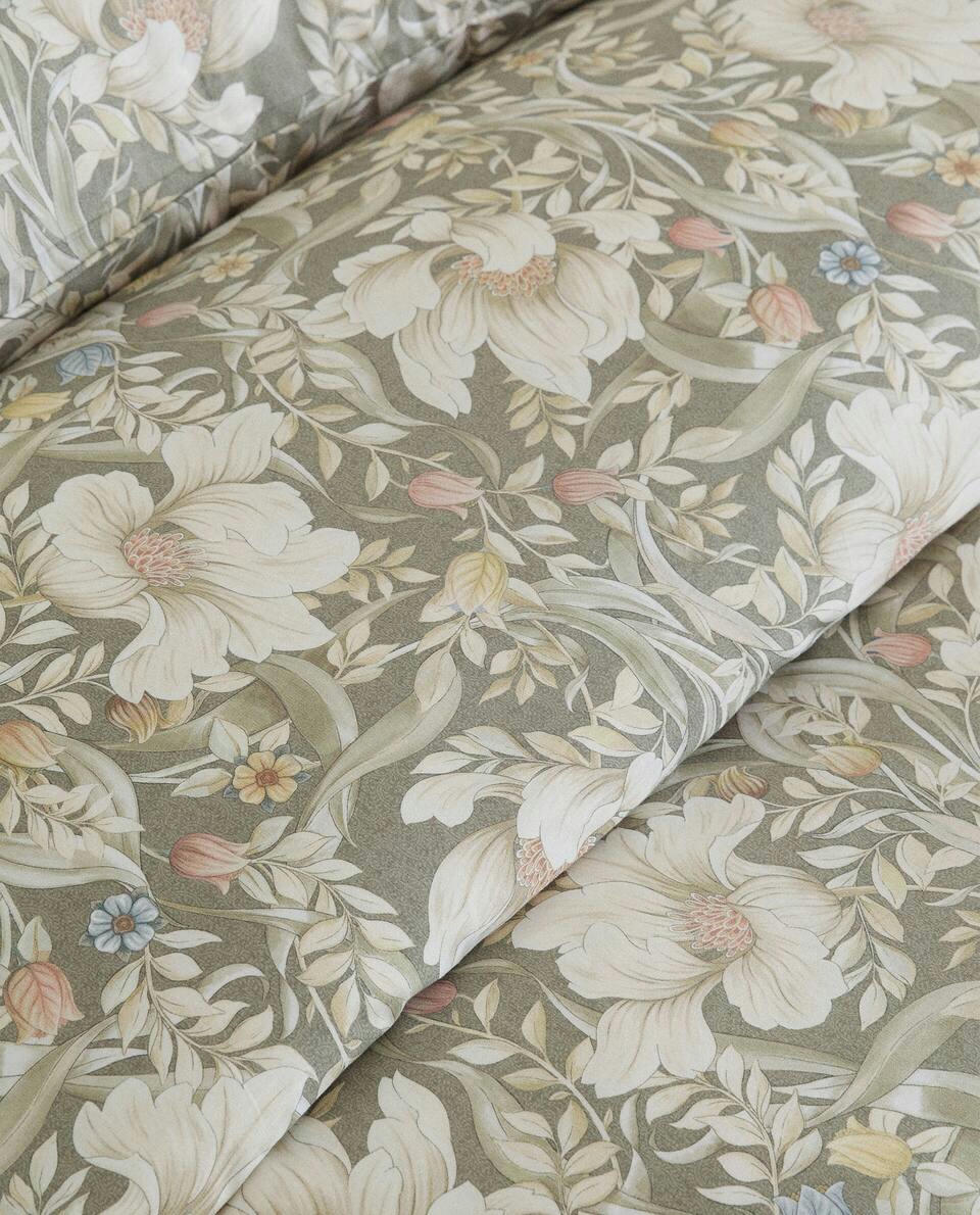 CAPA DE EDREDOM COM ESTAMPA FLORAL