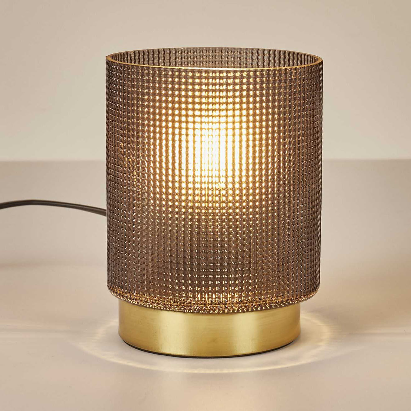 Home Deco Factory Lampe à poser verre embossé noire - 11.5x15x11.5 cm