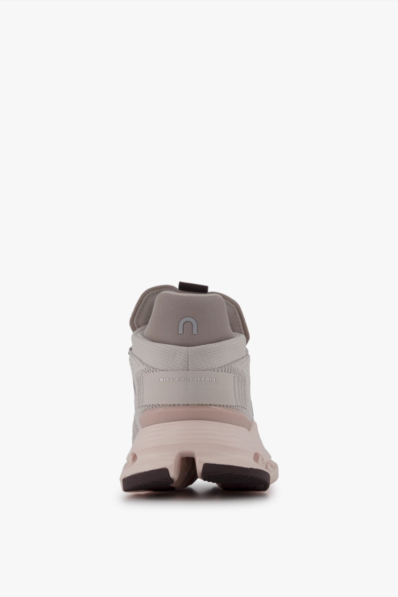 ON Cloudnova Damen Sneaker