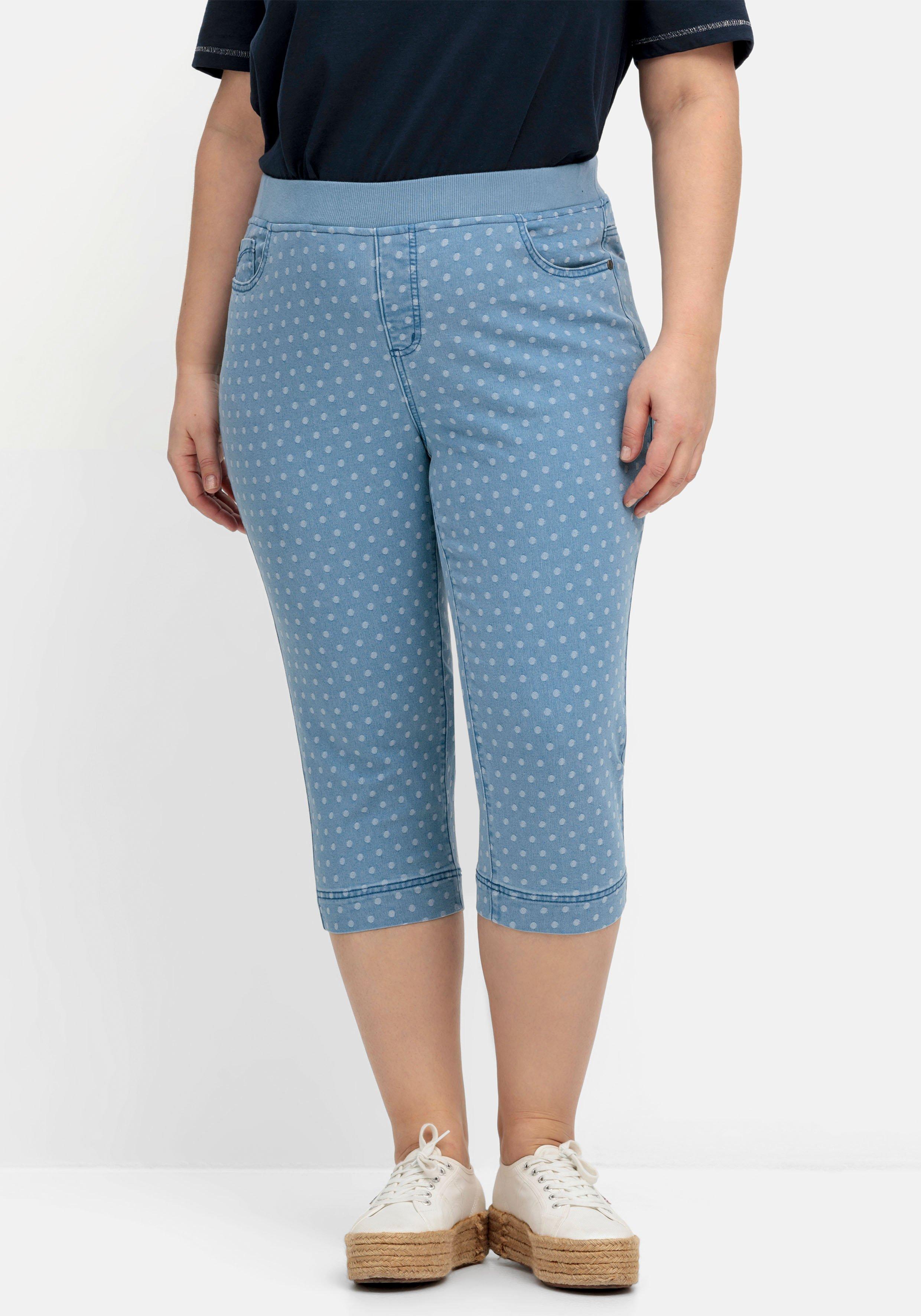 Gepunktete Caprijeans mit Gummibund