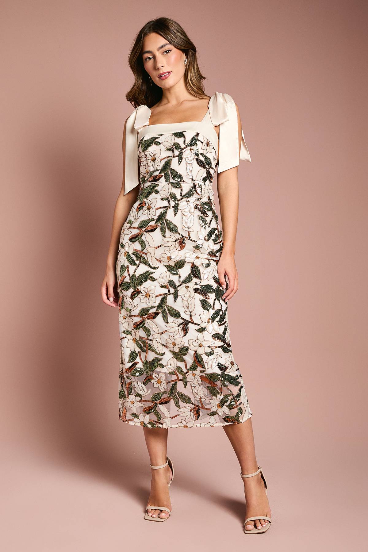 Coast Robe Midi Colonne à Sequins Floraux avec Finitions Satin