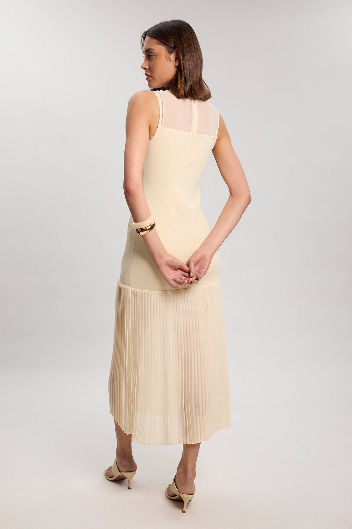 KarenMillen Robe Ajustée À Effet Bandage Avec Jupe Plissée Contrastante