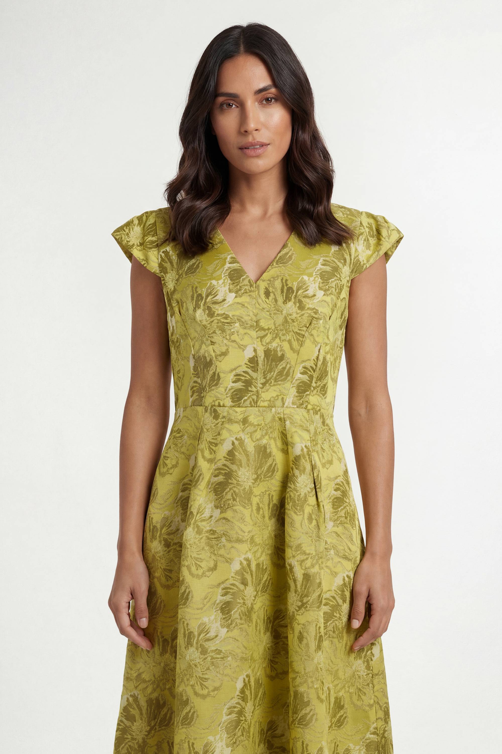 Wallis Robe Midi À Manches Courtes En Jacquard Fleuri