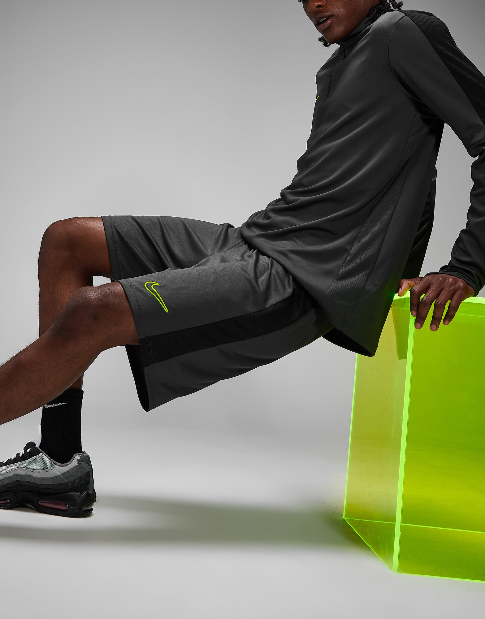 Nike Short Academy Essential Homme