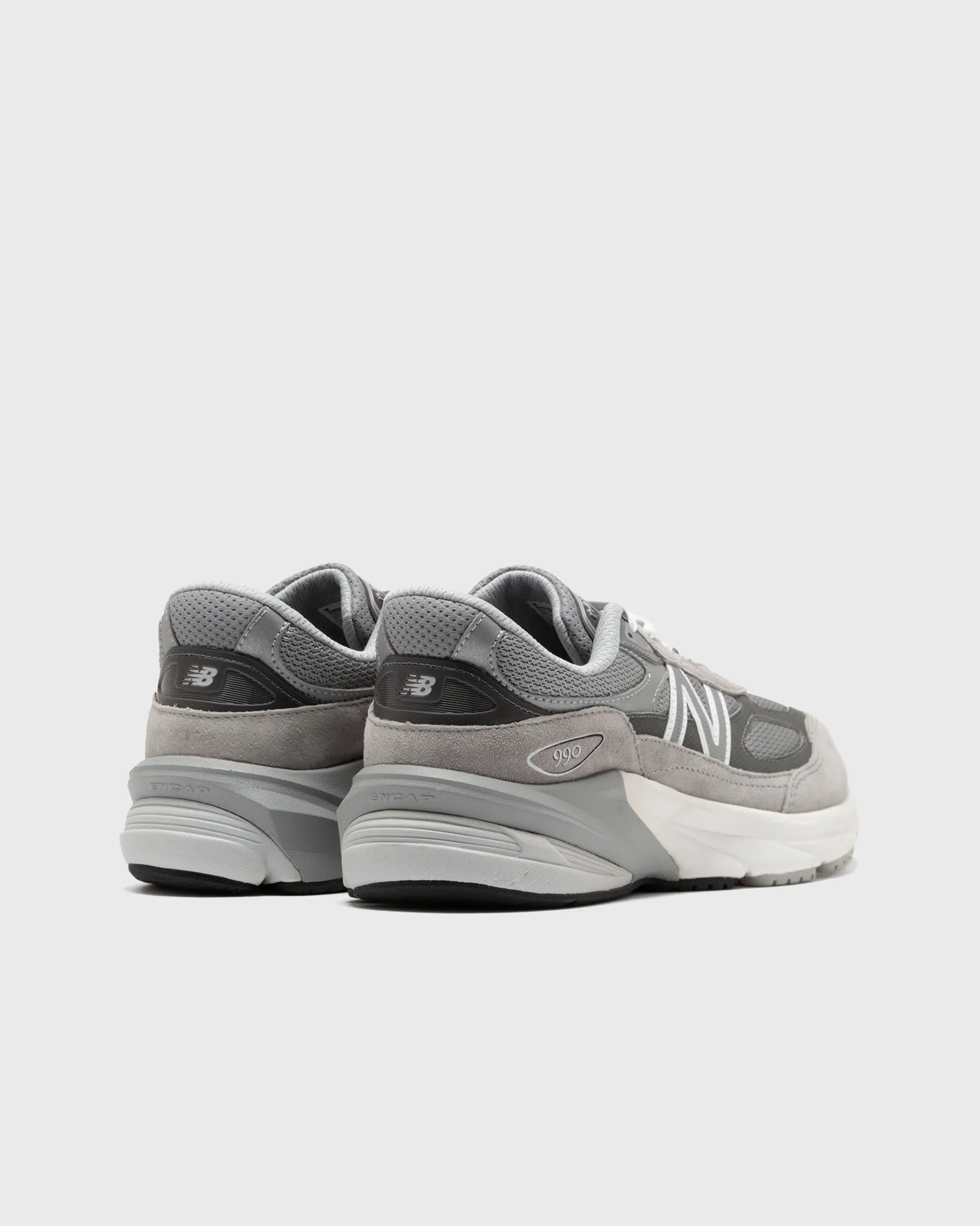 New Balance 990