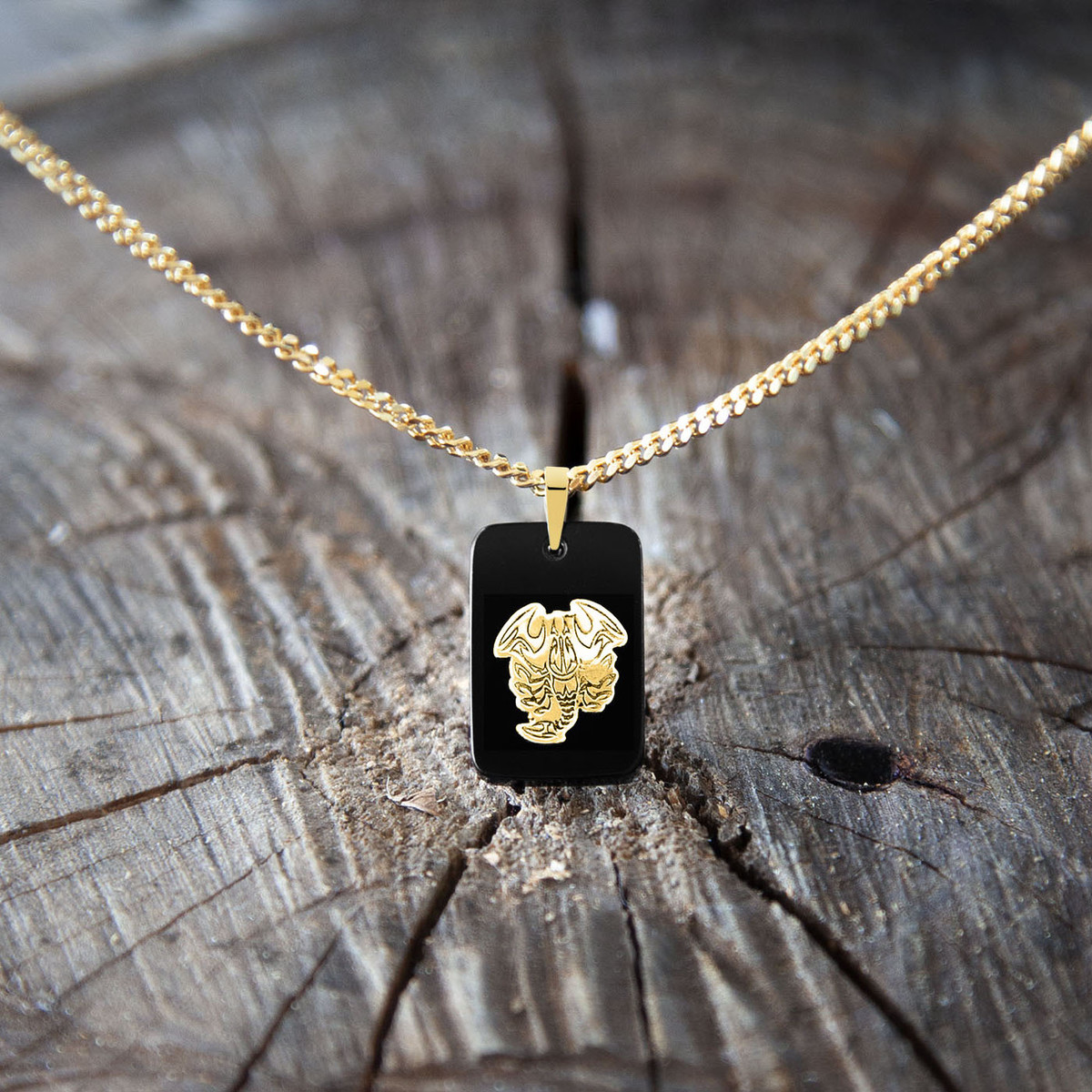 Pendentif or jaune 375 zodiaque scorpion onyx noir