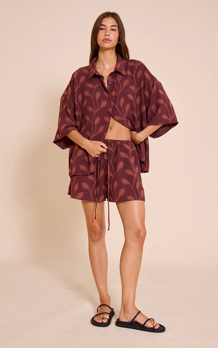 Prune Short Fluide Brodé À Motifs Floraux