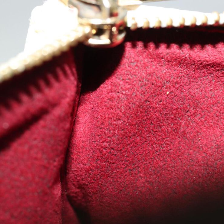 Louis Vuitton Vintage Louis Vuitton Clutch White