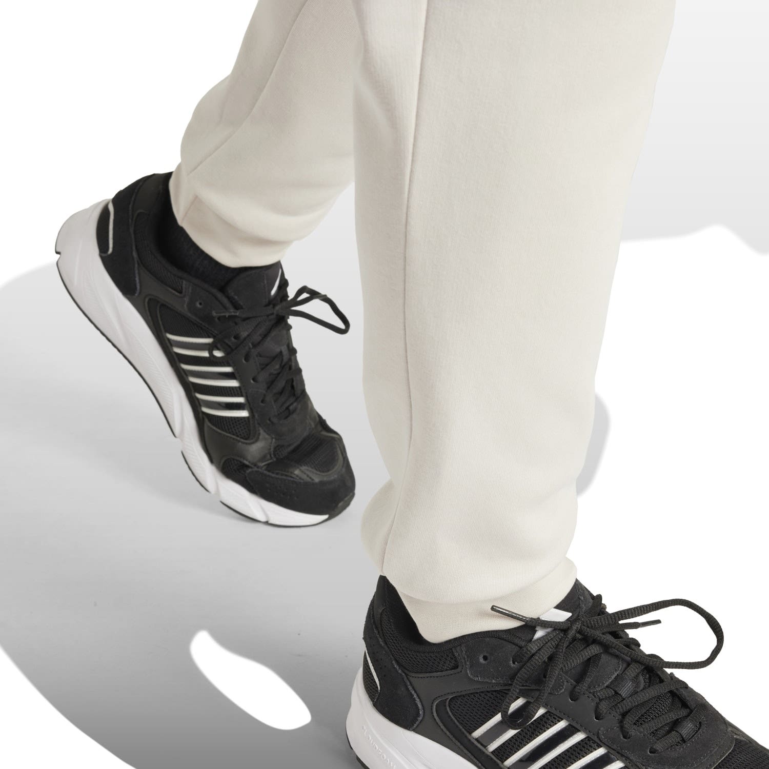 adidas  Feelcozy Pants
