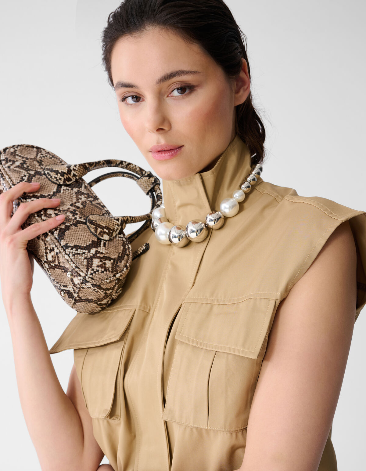 Sleeveless Cargo Jack Beige