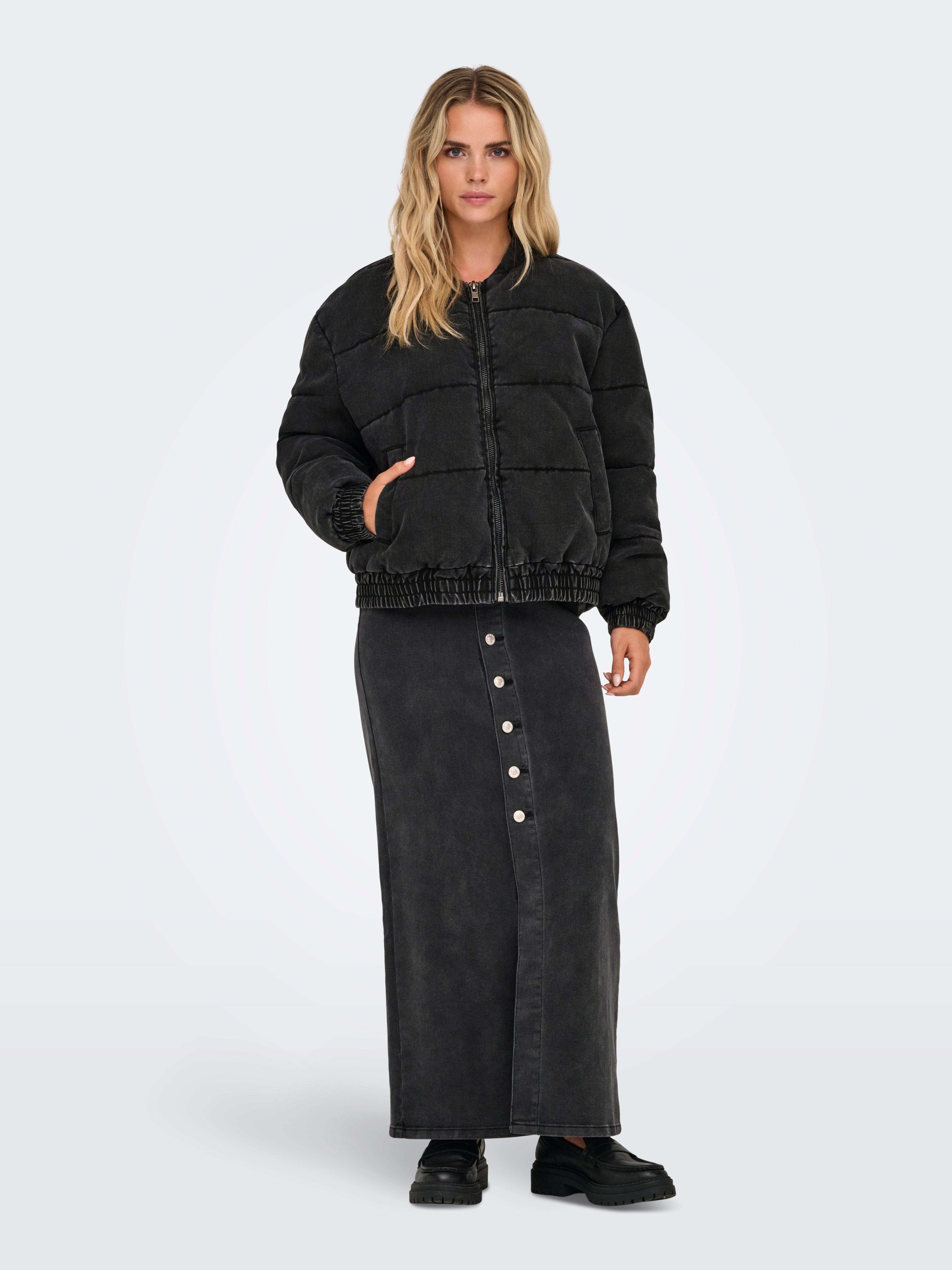 ONLQUEEN Jeansjacke Washed Black