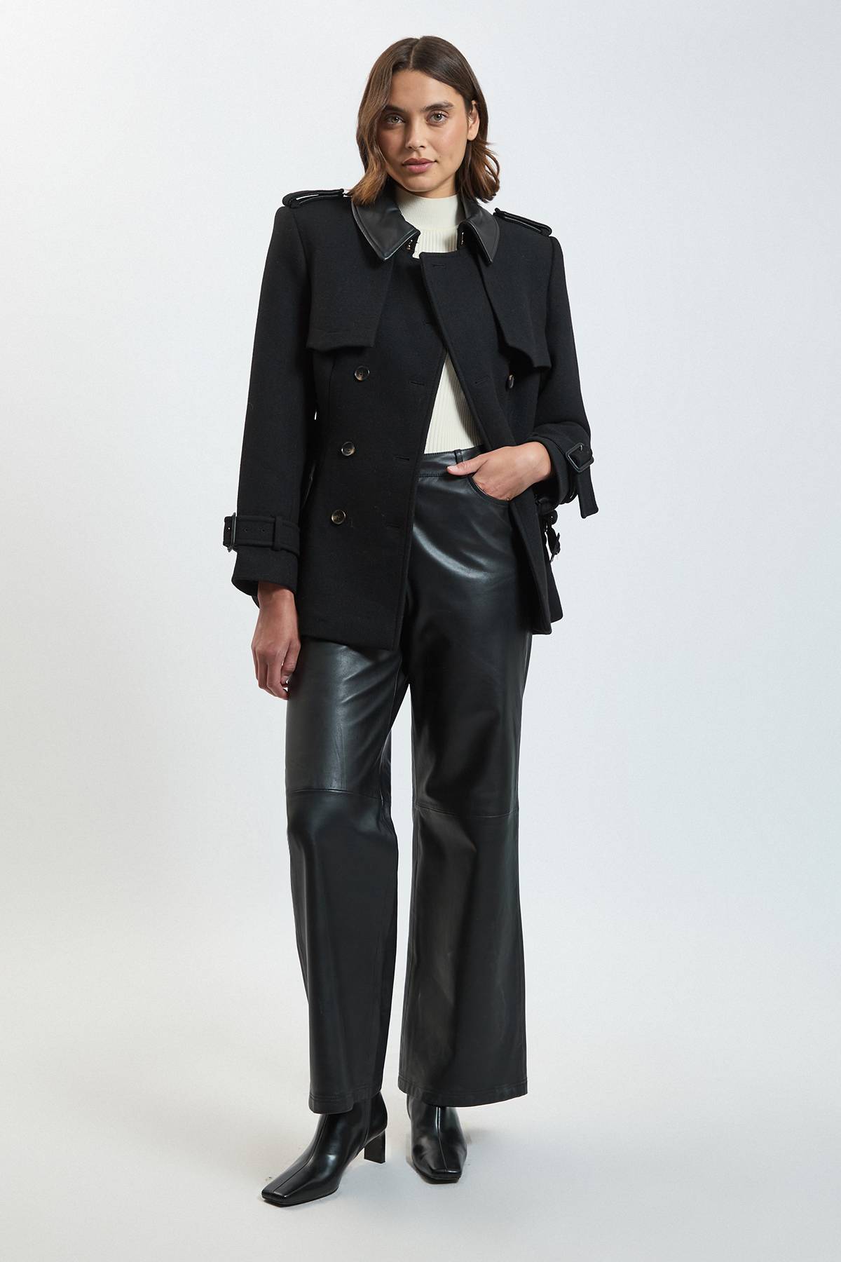 KarenMillen Caban Court En Laine Avec Détails En Synthétiquecuir
