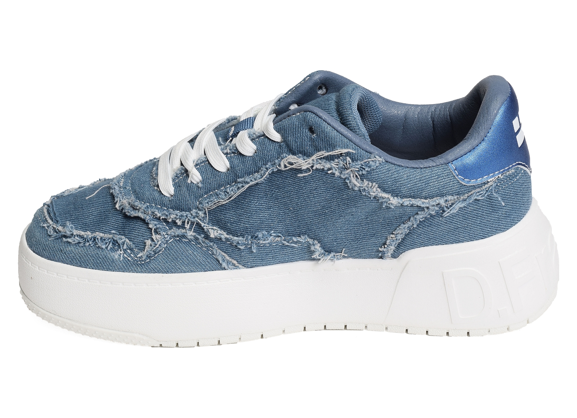 Court frayed jeans