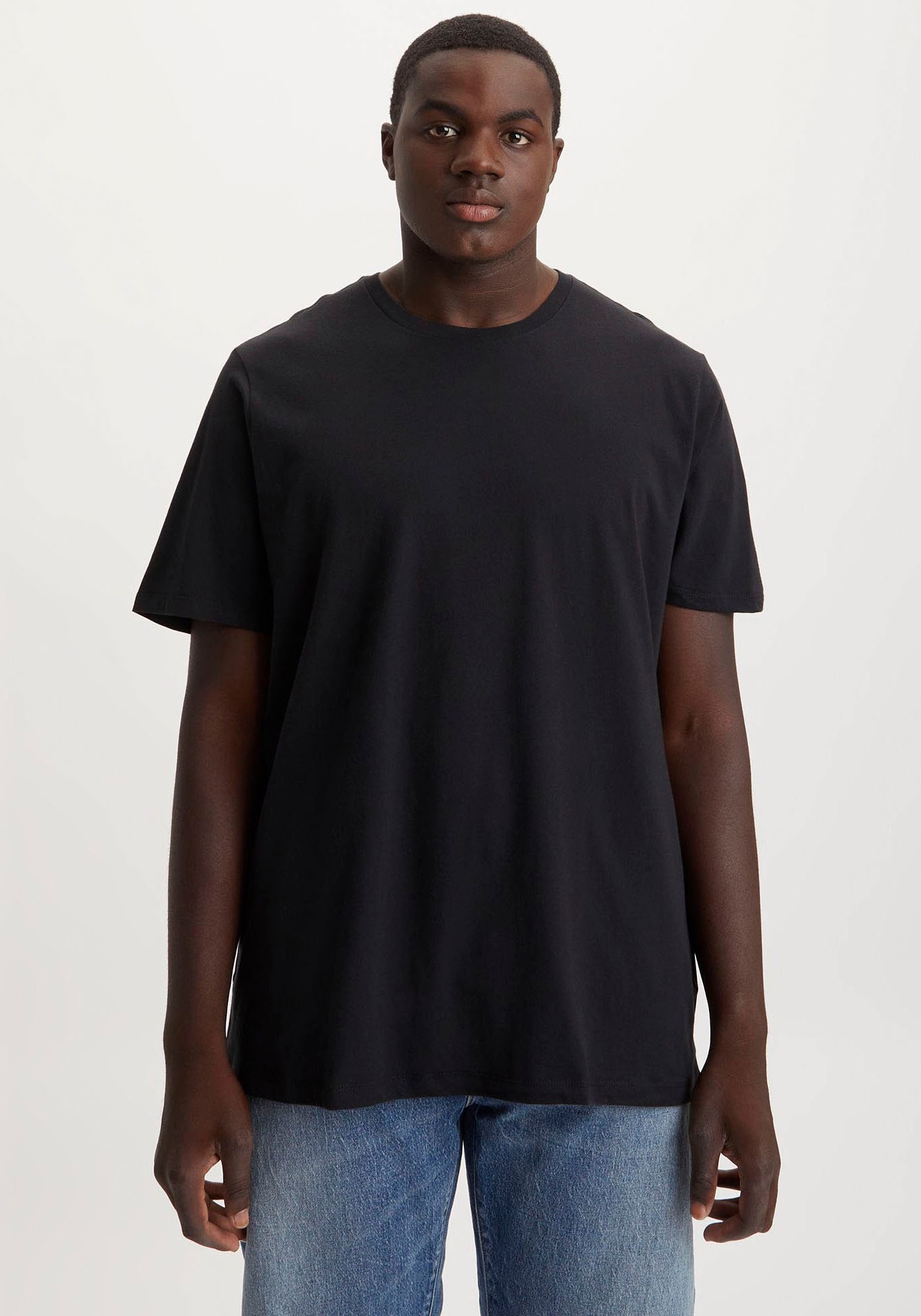 Levi's® Plus Rundhalsshirt »BIG 2 PACK TEE«, 2er-Packer Packung, unifarben