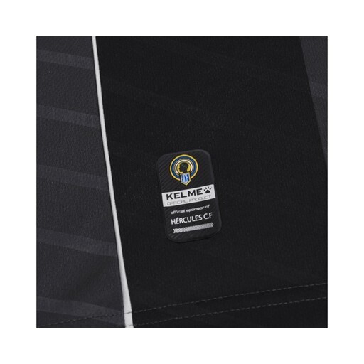 Camiseta de manga curta Kelme, modelo 2nd Fit, tamanho 19/20, cor preta Hercules.