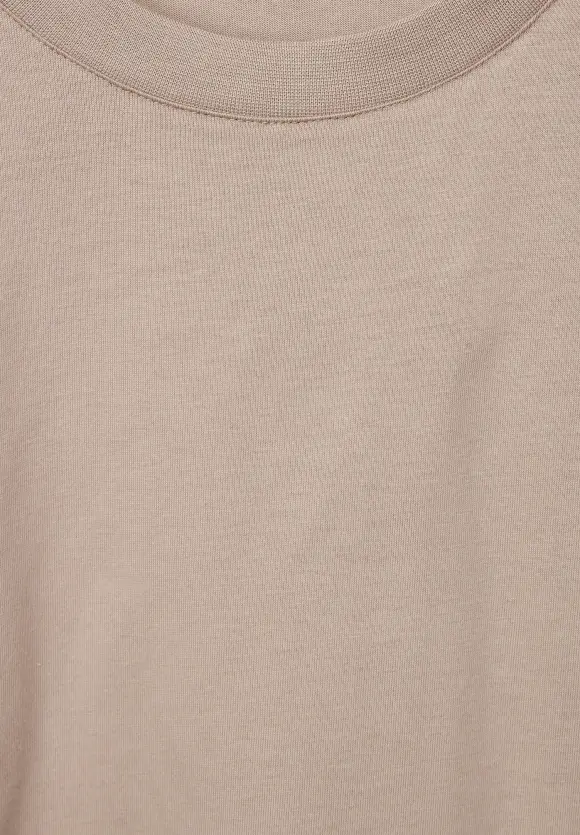 Basic T-Shirt in Unifarbe - dull sand