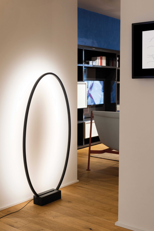 Nemo Ellisse vloerlamp LED goud gepolijst