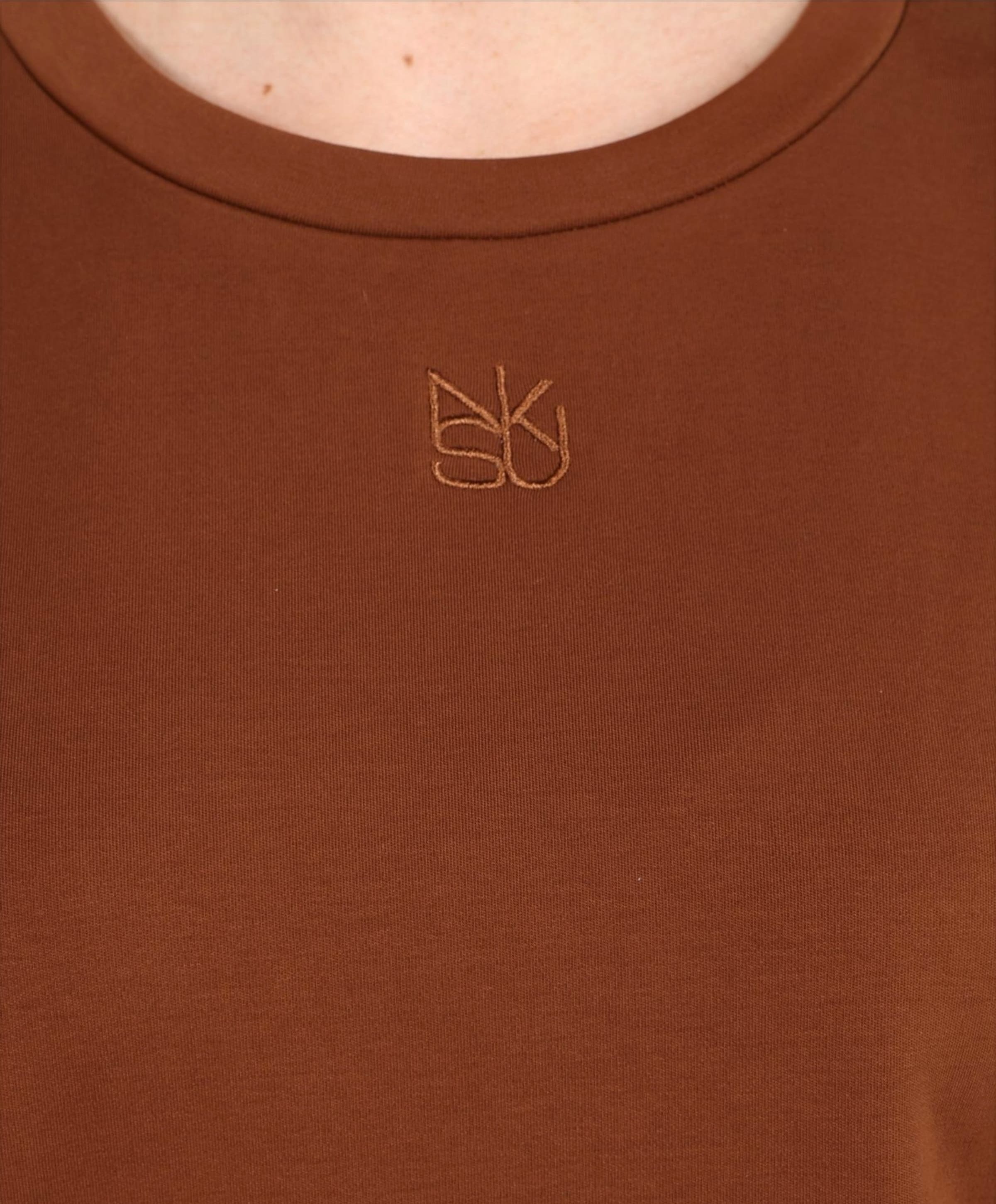 Nukus Dames T-shirt bruin