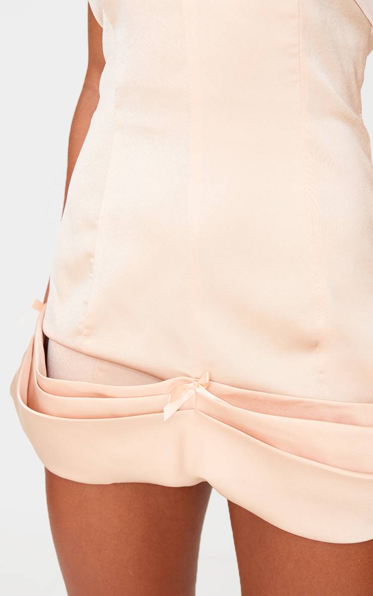 Champagne Robe Moulante En Satin Avec Nœud Décoratif