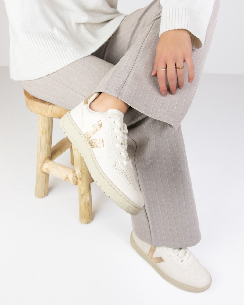 Veja V-10 Lage sneakers  - wit