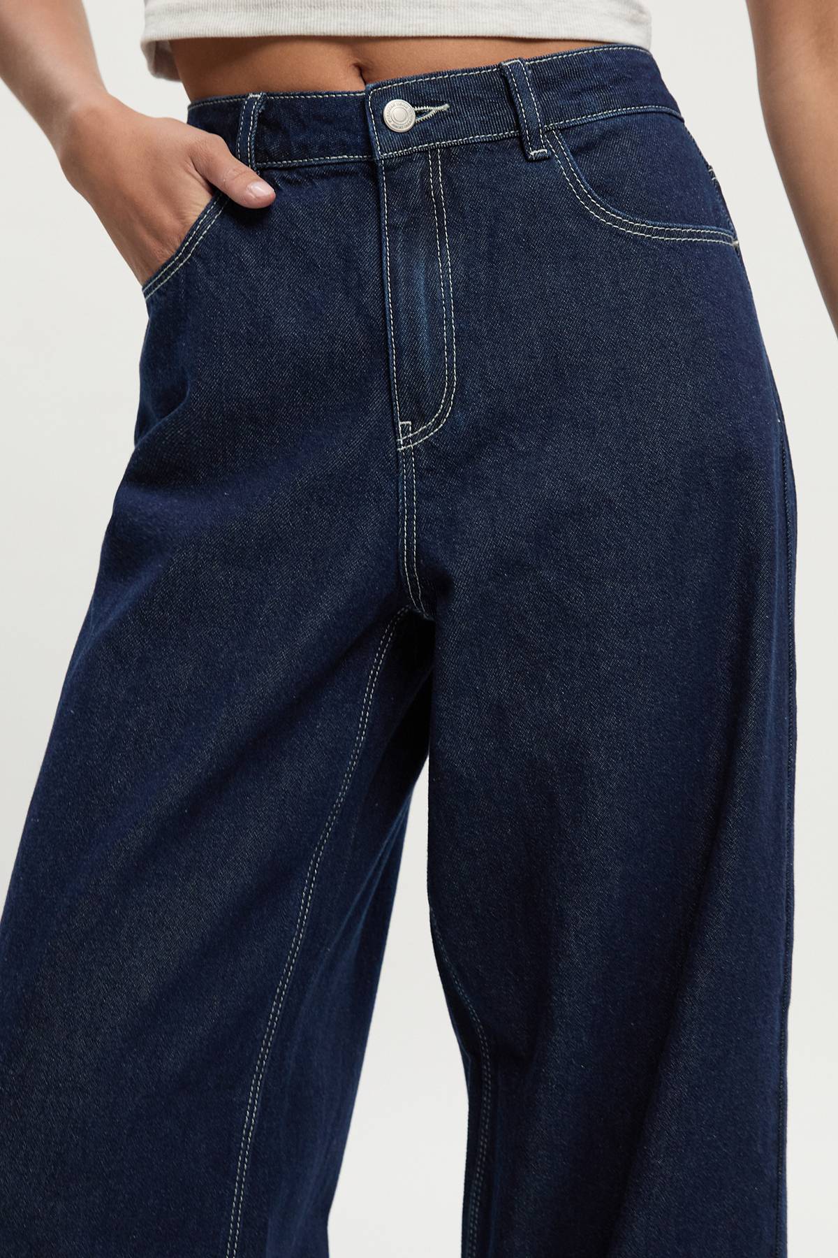 boohoo Jean skateur coupe ample à taille moyenne