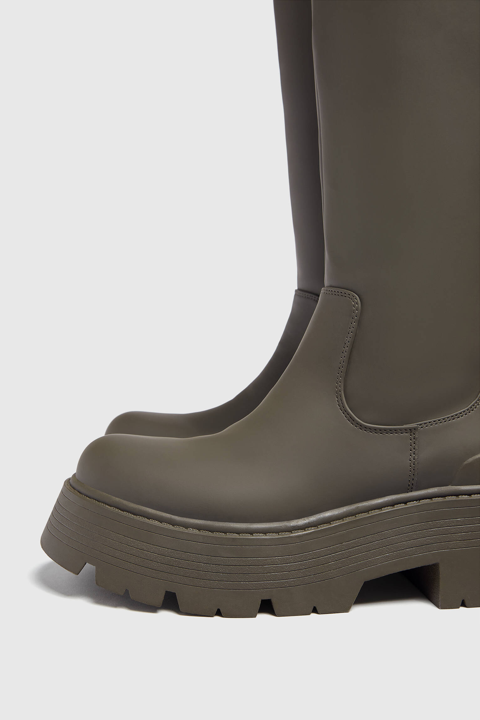 BOTA DE TRILHA ALTA - 1-511